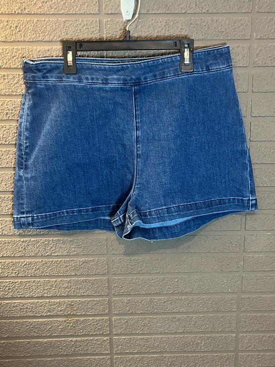 Commense Pants - Commence Classic High-Rise Denim Shorts in Blue size XL